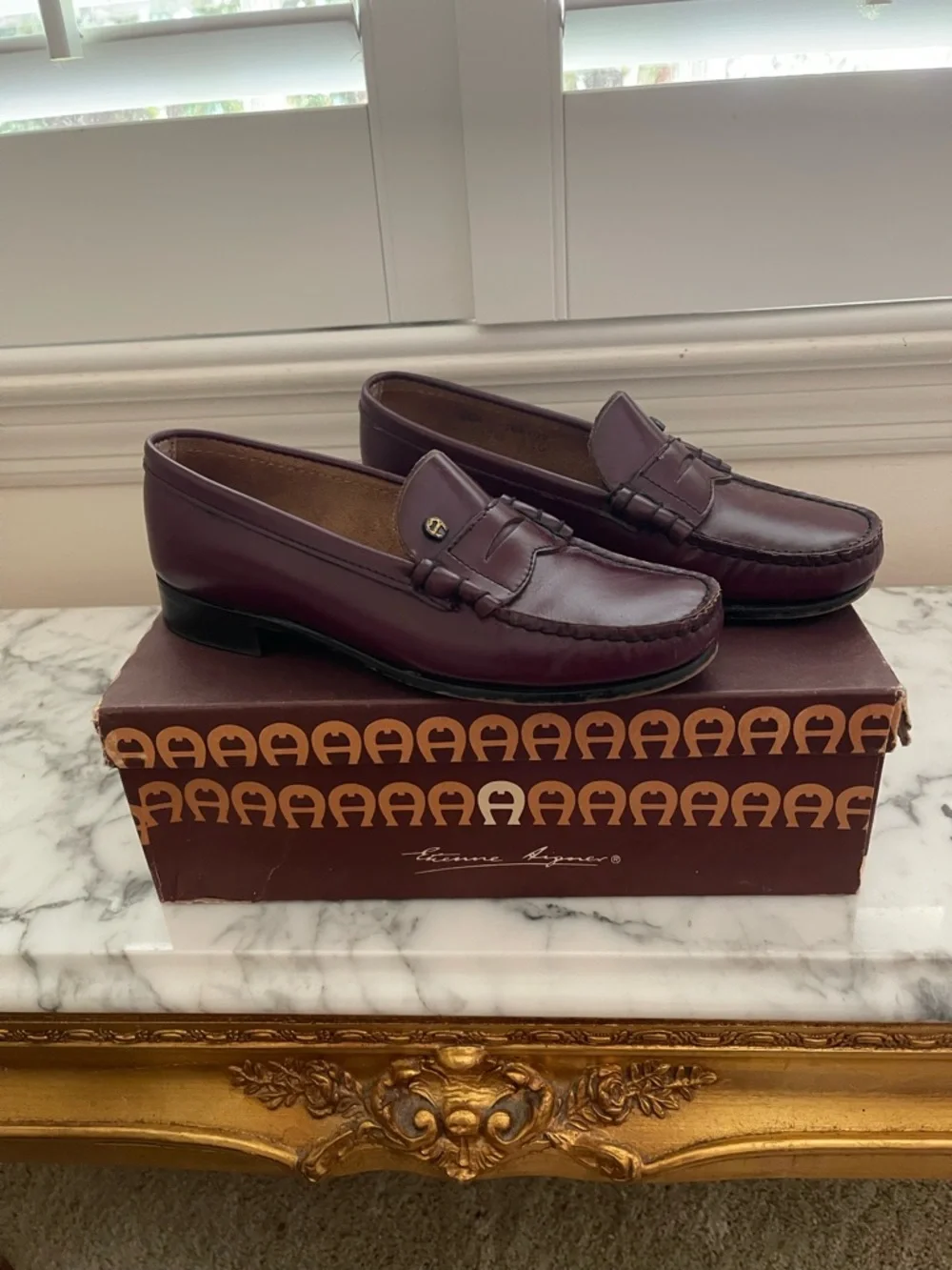 Vintage Women’s Burgundy Leather Penny Loafers Size 5.5 - Picture 2 of 12